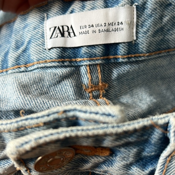 Too small - Picture 3 of 3